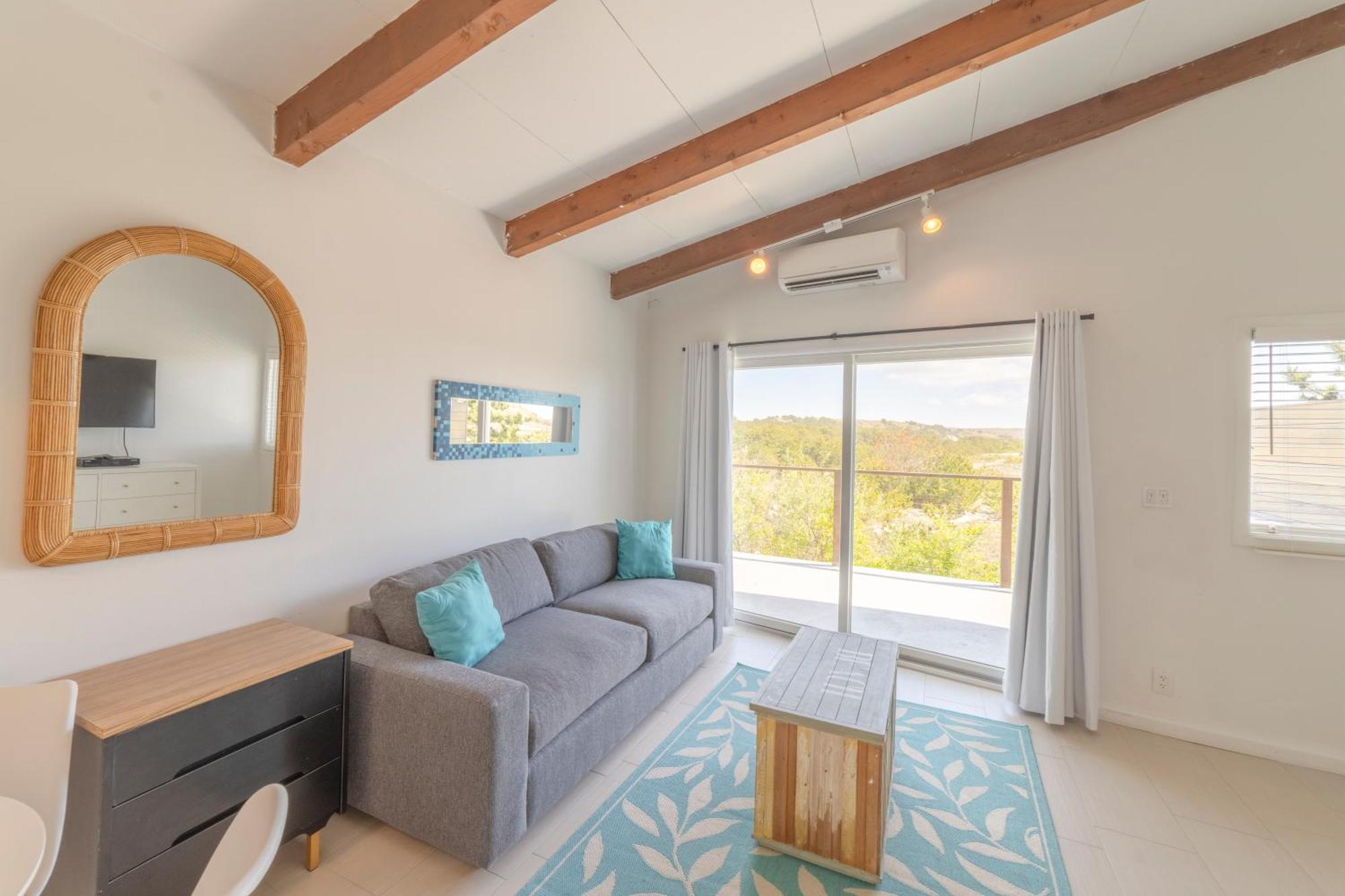 Driftwood Resort On The Ocean Nauders Ngoại thất bức ảnh
