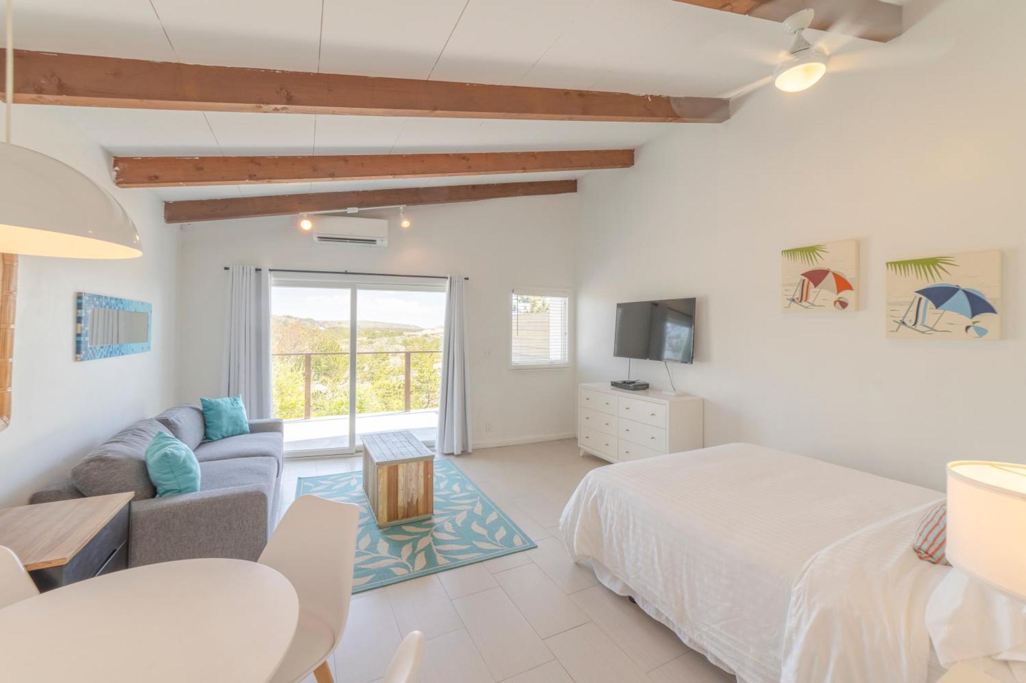 Driftwood Resort On The Ocean Nauders Ngoại thất bức ảnh